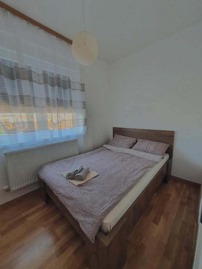 Zara 1 Apartman 비옐리나 외부 사진